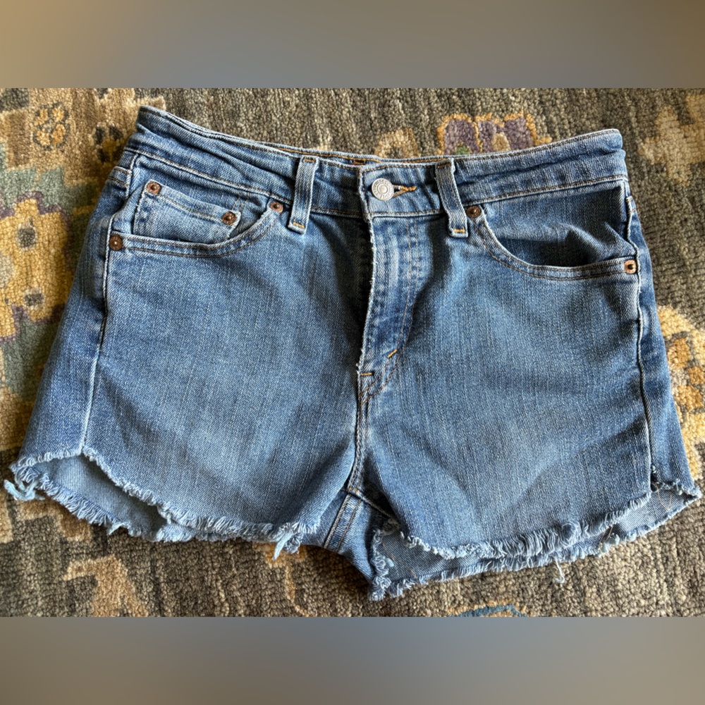 Levi's Women's Frayed Blue Denim Shorts 519 7 Jr M
